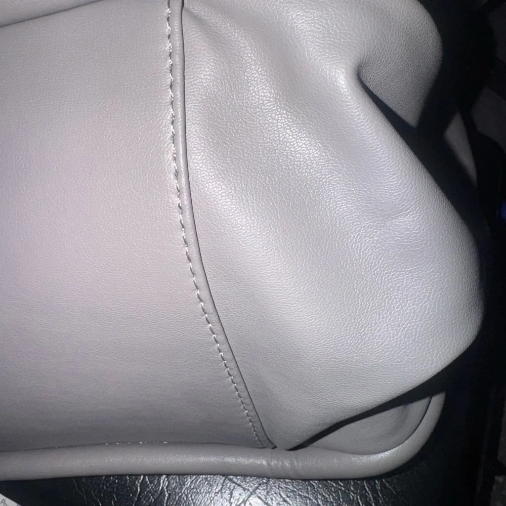 Elegant Gray Women's Handbag - Picture 13 of 14